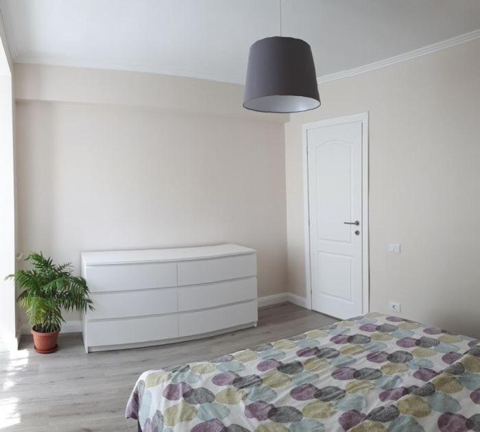 Apartament Ultracentral Apartment Констанца Екстериор снимка